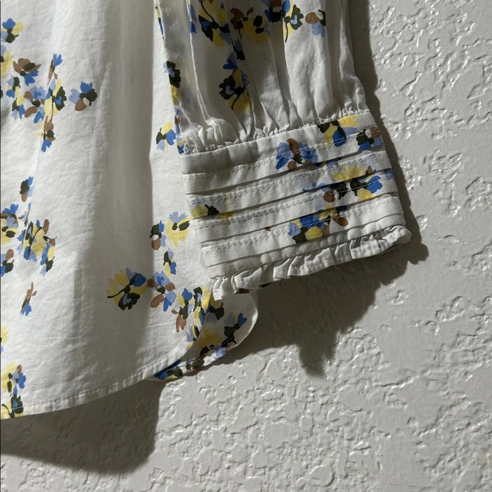 🆕 Talbots Petite Pleaded Ruffle Trim Floral Blouse. NWOT - Picture 4 of 10
